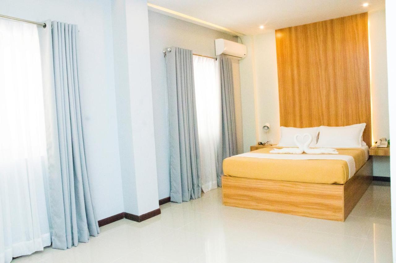Elti Suites By Bluebookers Angeles Kültér fotó
